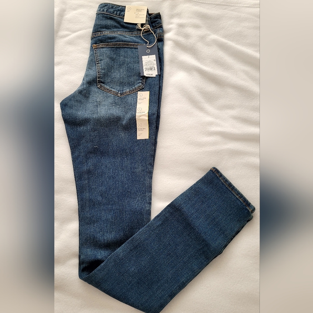 NWT Universal Thread Brand, High Rise Super Skinny Size 0 Long